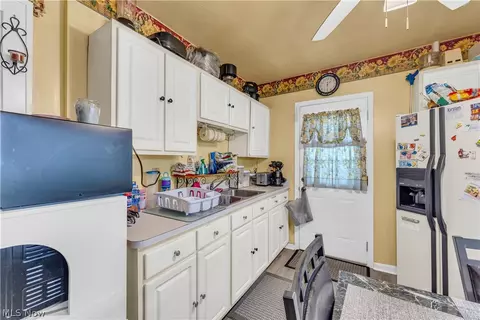 Kitchen - 1533 E 195th St, Euclid, OH 44117 photo 2 of 2
