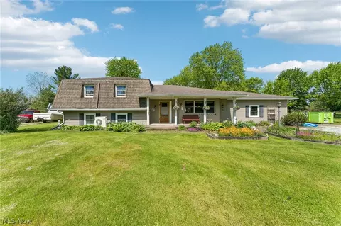 17342 Indian Hollow Rd, Grafton, OH 44044