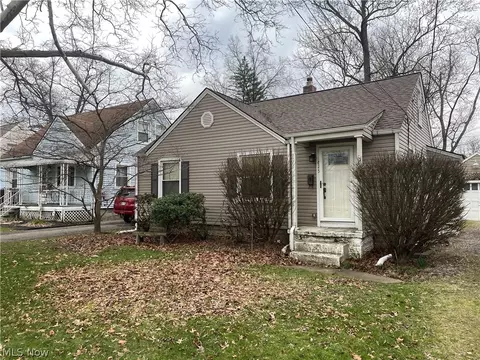 625 Meadowbrook Ave SE, Warren, OH 44484