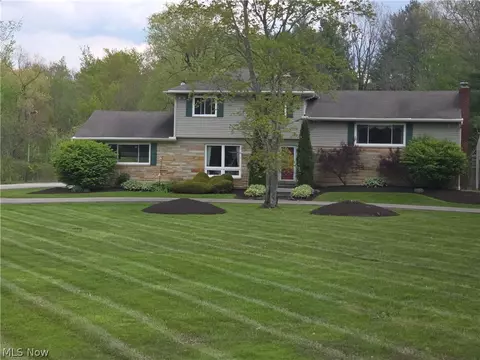 13047 Forest Rd, Burton, OH 44021