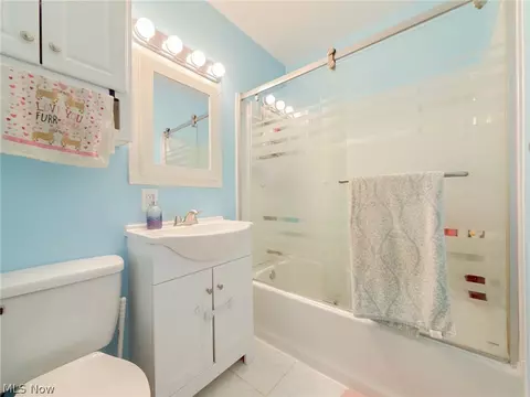 Bath - 1664 Douglas Rd, Wickliffe, OH 44092 photo 1 of 1