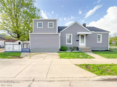 1664 Douglas Rd, Wickliffe, OH 44092