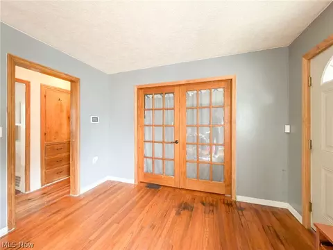 Entry Way - 1664 Douglas Rd, Wickliffe, OH 44092 photo 1 of 2