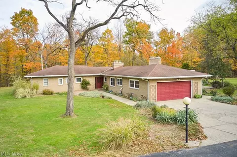 3288 Spring Valley Rd, Akron, OH 44333