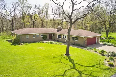 3288 Spring Valley Rd, Akron, OH 44333