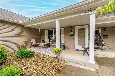 Exterior - 7062 West Blvd #1, Boardman, OH 44512 photo 3 of 4