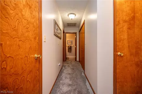 Entry Way - 7062 West Blvd #1, Boardman, OH 44512 photo 2 of 2