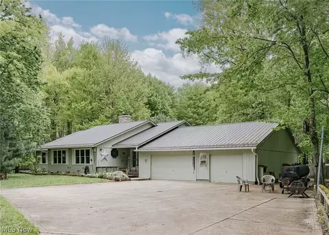 7814 Poorman Rd, Vermilion, OH 44089