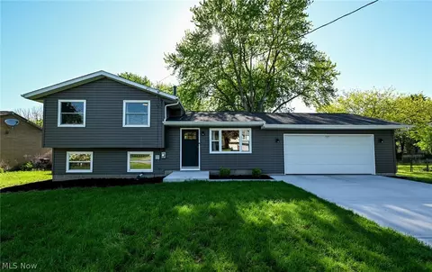 1520 Congress Lake Rd, Mogadore, OH 44260
