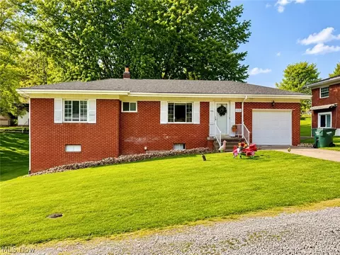113 Stuart Dr, Wintersville, OH 43953
