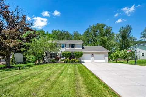 2635 Henrietta Dr, Uniontown, OH 44685