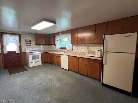 6030 Firestone Rd NE, Canton, OH 44721 photo 8