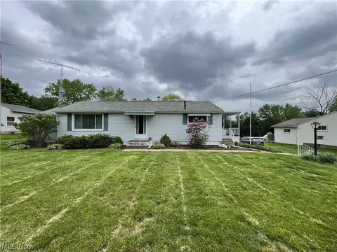 6030 Firestone Rd NE, Canton, OH 44721 photo 2