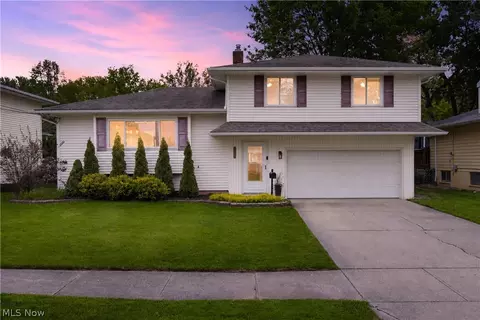 13665 Starlite Dr, Brook Park, OH 44142