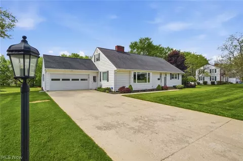 Exterior - 1416 W 64th St, Ashtabula, OH 44004 photo 2 of 4