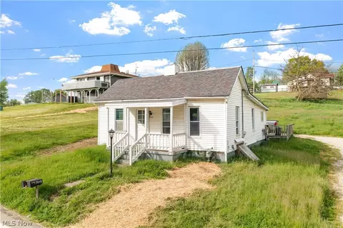 7145 Bloomfield Rd, Cambridge, OH 43725
