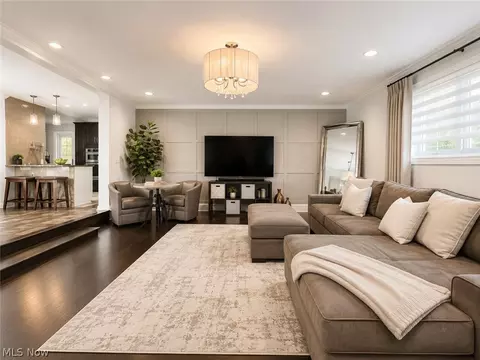 Living - 6325 Crossview Rd, Seven Hills, OH 44131 photo 1 of 2