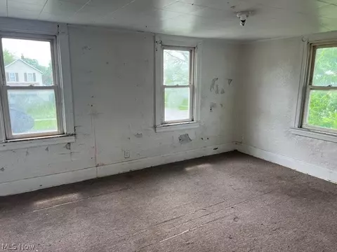 2503 E 29th St, Lorain, OH 44055 photo 6