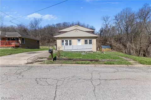 353 Weirton Ave, Weirton, WV 26062
