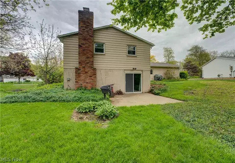 Exterior - 724 Strowbridge Dr, Huron, OH 44839 photo 4 of 8