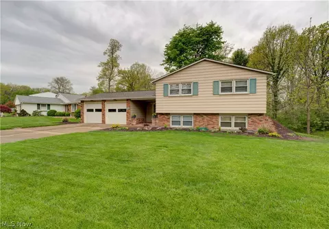 Exterior - 724 Strowbridge Dr, Huron, OH 44839 photo 8 of 8