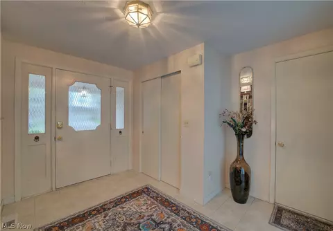 Entry Way - 724 Strowbridge Dr, Huron, OH 44839 photo 1 of 3