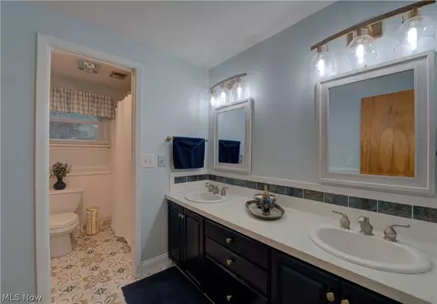 Bath - 724 Strowbridge Dr, Huron, OH 44839 photo 1 of 3