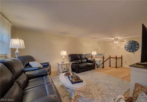 Living - 724 Strowbridge Dr, Huron, OH 44839 photo 1 of 3