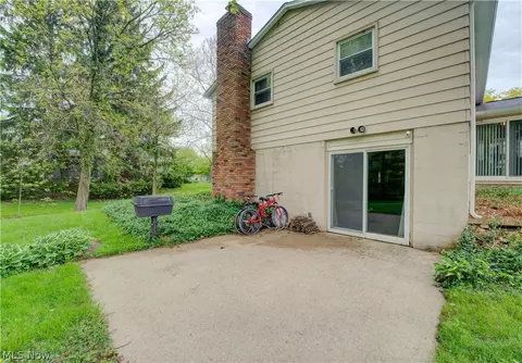 Exterior - 724 Strowbridge Dr, Huron, OH 44839 photo 3 of 8
