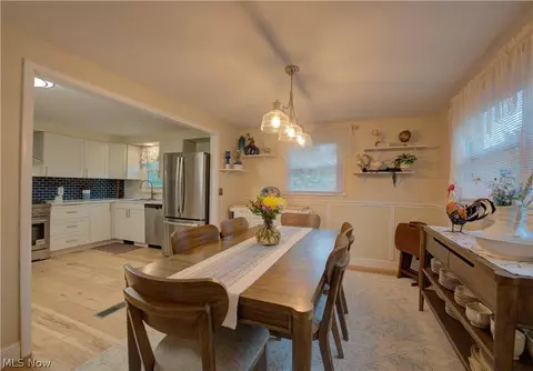 Dining - 724 Strowbridge Dr, Huron, OH 44839 photo 3 of 3