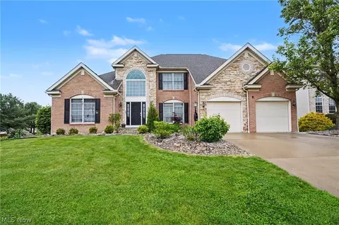 1257 Muchney Cir, Akron, OH 44312