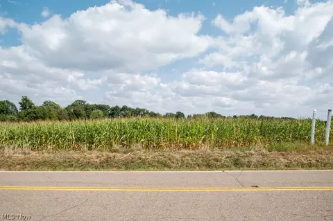 Crystal Lake Avenue Nw, Canal Fulton, OH 44614