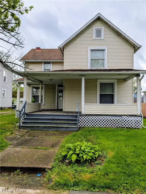 225 W Ohio Ave, Sebring, OH 44672
