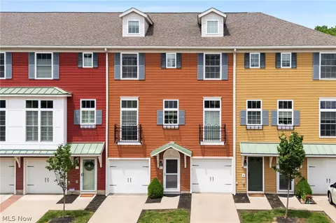6 Grandview Dr, Rocky River, OH 44116