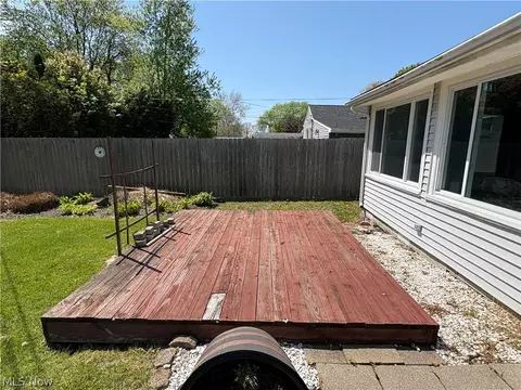 Exterior - 1942 E 41st St, Ashtabula, OH 44004 photo 5 of 7