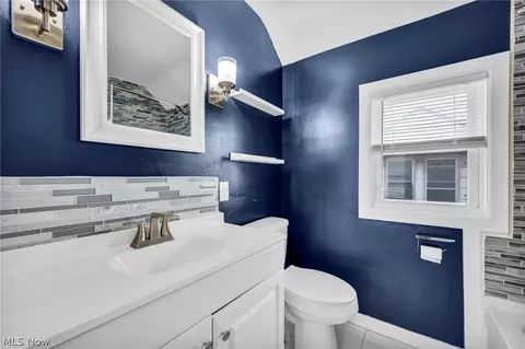 Bath - 1646 Walnut Blvd, Ashtabula, OH 44004 photo 2 of 3