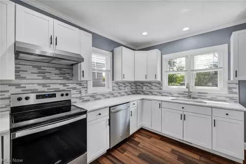 Kitchen - 1646 Walnut Blvd, Ashtabula, OH 44004 photo 1 of 3