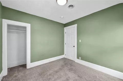 Bedroom - 1646 Walnut Blvd, Ashtabula, OH 44004 photo 4 of 6