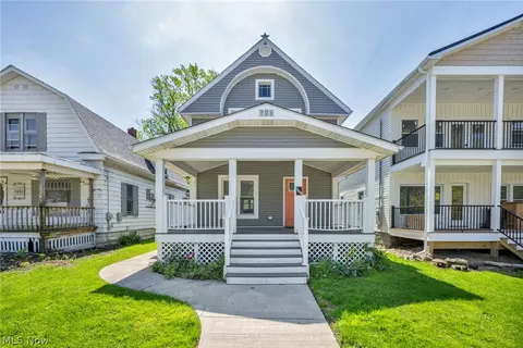 1646 Walnut Blvd, Ashtabula, OH 44004
