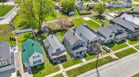 View/Area - 1646 Walnut Blvd, Ashtabula, OH 44004 photo 2 of 4