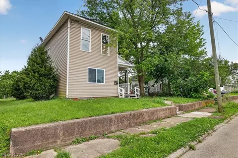 84 Curtis Ave, Newark, OH 43055