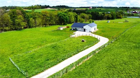13490 Cunningham Rd, Apple Creek, OH 44606