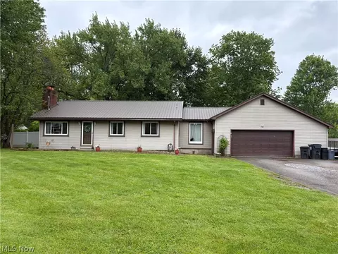 1697 W South Range Rd, North Lima, OH 44452