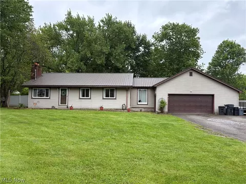 1697 W South Range Rd, North Lima, OH 44452