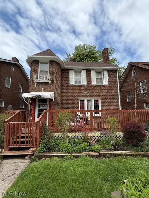 17205 Hillsboro Rd, Cleveland, OH 44112