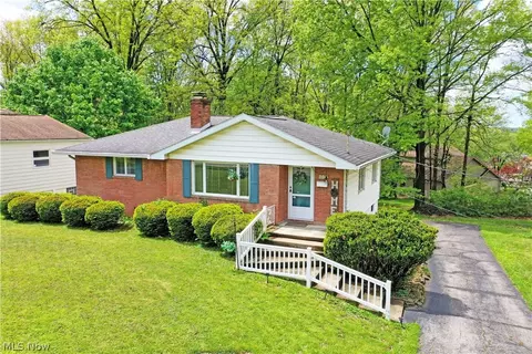 804 Hartzell Ave, Niles, OH 44446