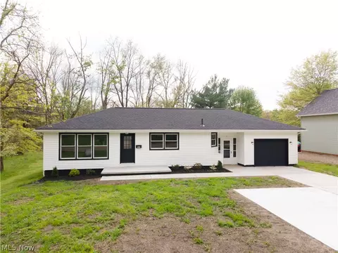 967 S Canal St, Canal Fulton, OH 44614