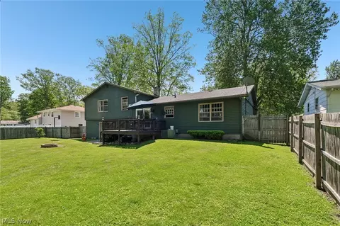 Exterior - 3329 S Maple Ln, Ashtabula, OH 44004 photo 7 of 9