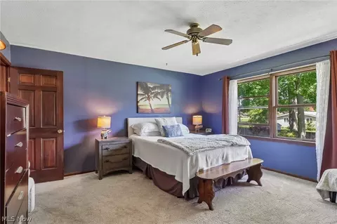 Bedroom - 3329 S Maple Ln, Ashtabula, OH 44004 photo 7 of 11