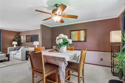 Dining - 3329 S Maple Ln, Ashtabula, OH 44004 photo 2 of 5